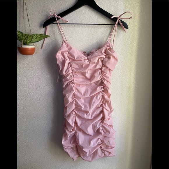 revolve superdown pink ruched dress medium - Picture 1 of 3
